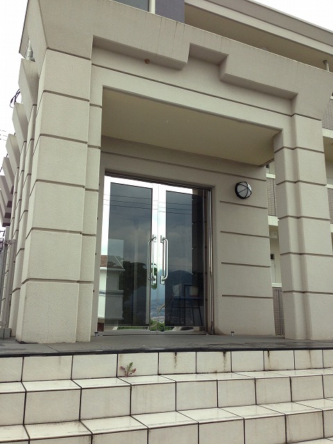 21/27 エントランス