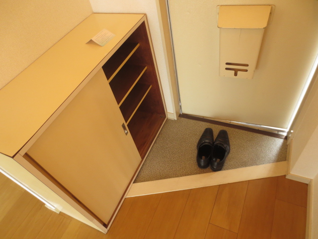 21/30 エントランス