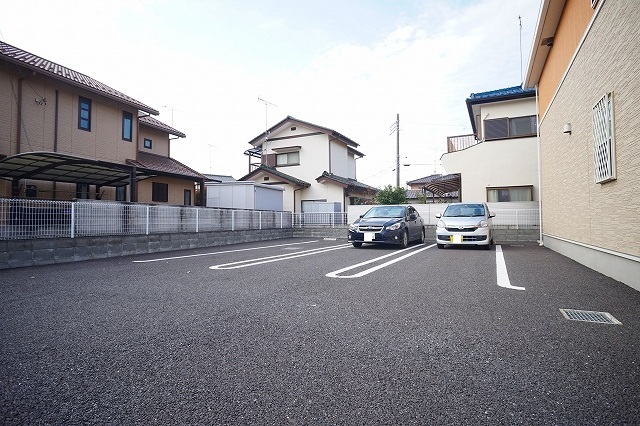 13/19 駐車場