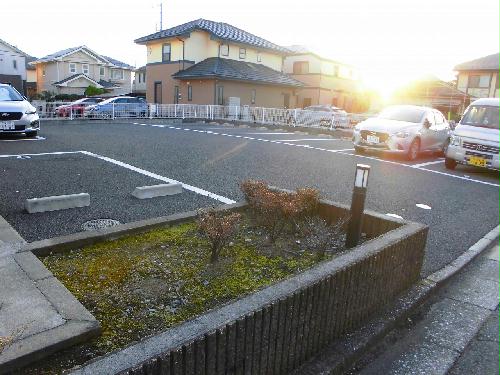 14/19 駐車場