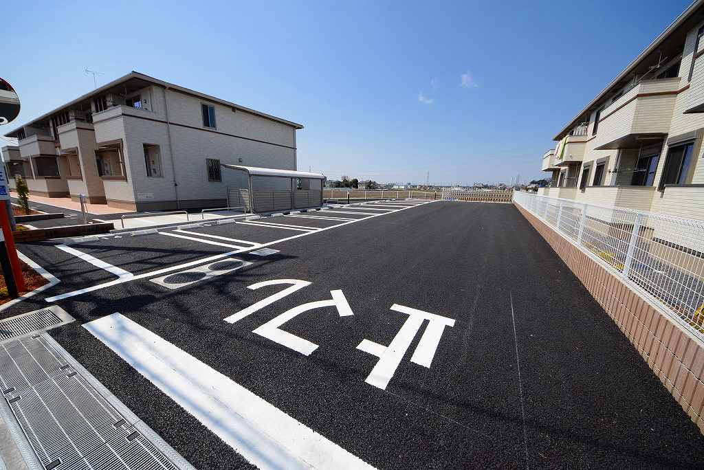 14/20 駐車場