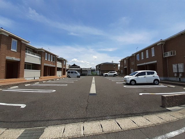 14/20 駐車場