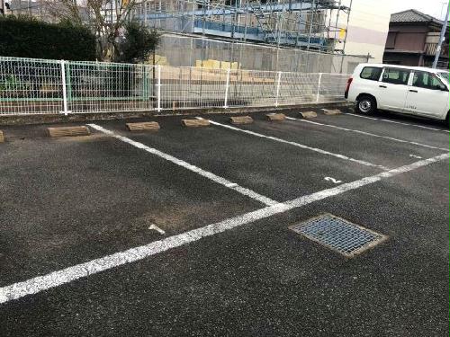 14/14 駐車場
