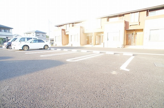 14/20 駐車場