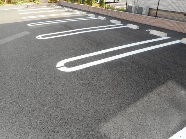 14/20 駐車場