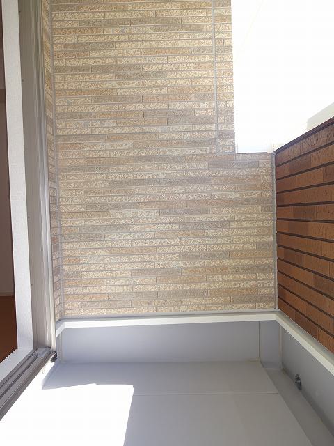 18/28 バルコニー