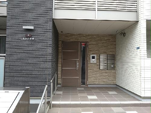2/2 エントランス