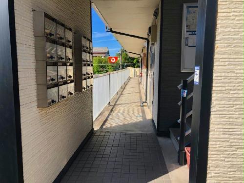 13/13 エントランス