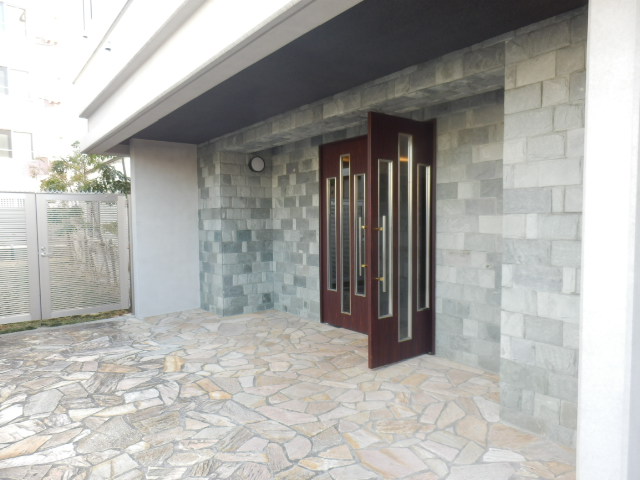 2/10 エントランス