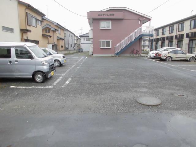 14/20 駐車場