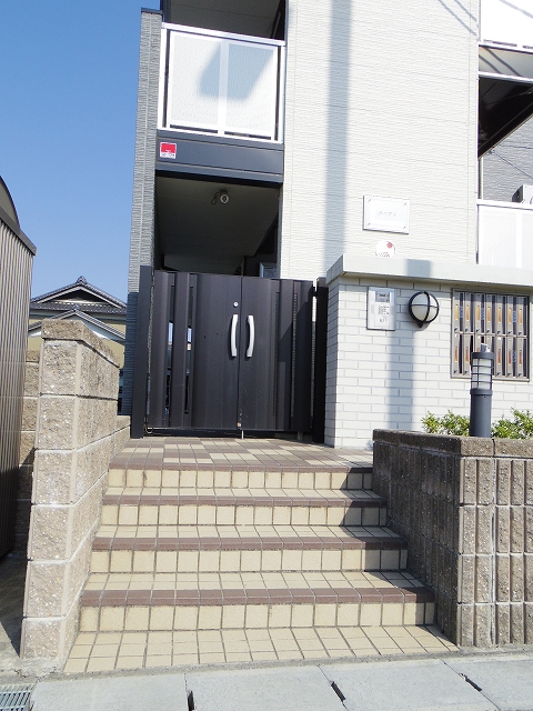 3/7 エントランス