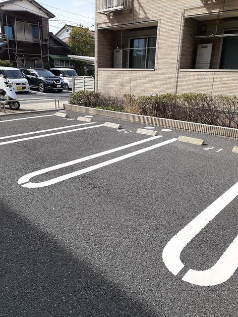 14/20 駐車場
