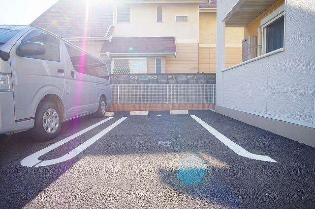 14/21 駐車場