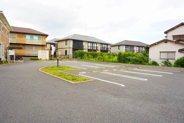 25/30 駐車場