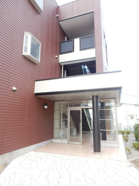 22/30 エントランス