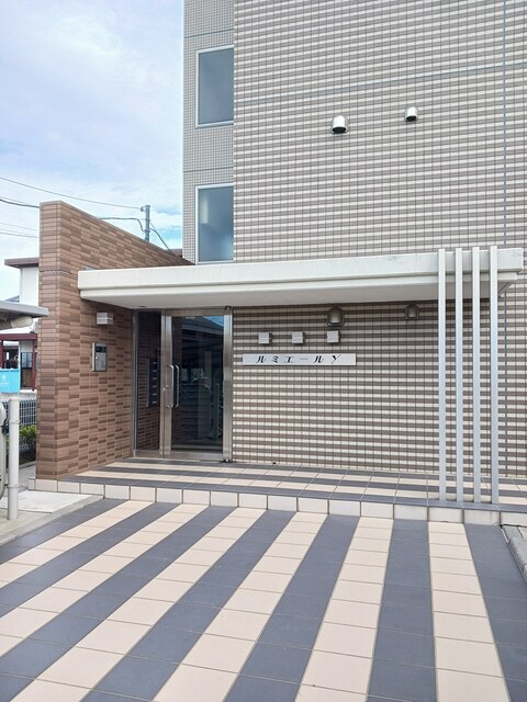 14/22 エントランス
