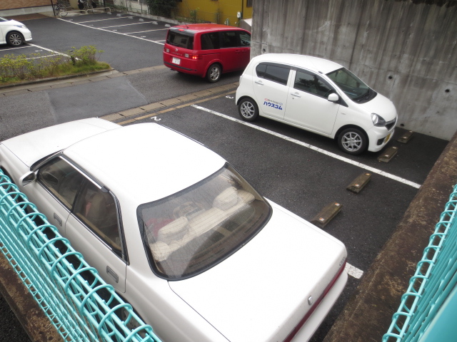 22/25 駐車場