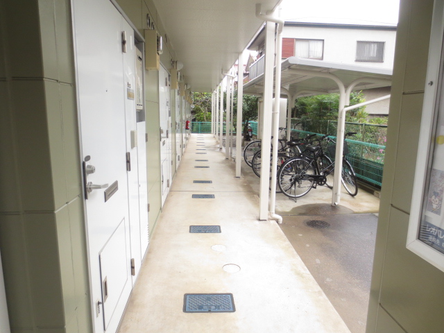 21/25 エントランス