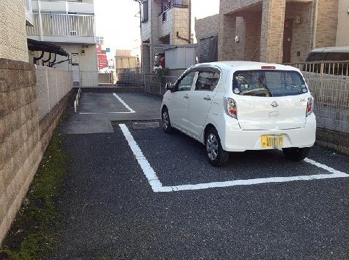 2/10 駐車場