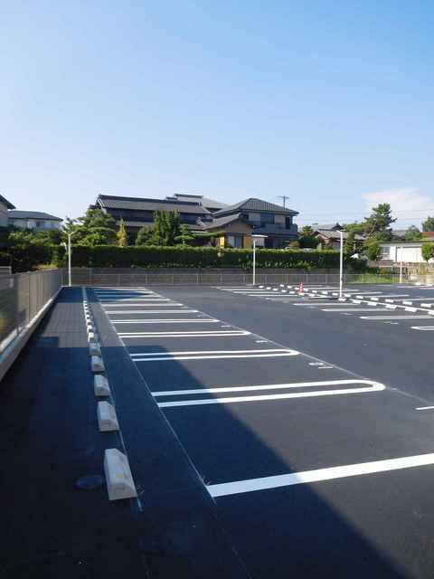 14/18 駐車場