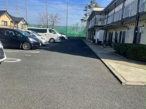 14/15 駐車場