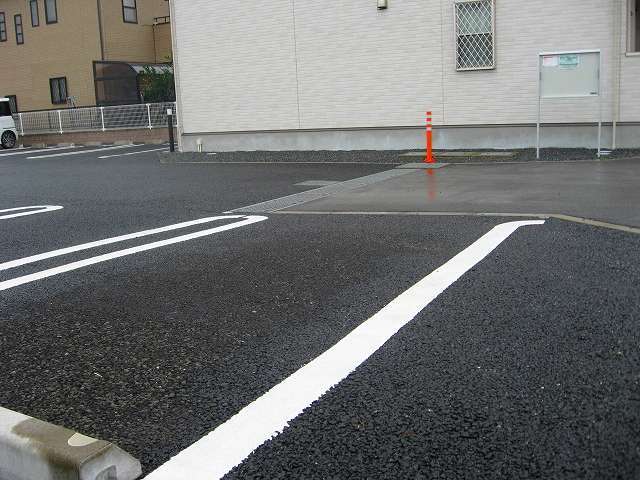 22/28 駐車場