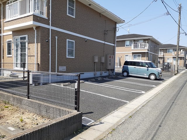 14/20 駐車場