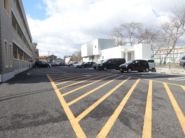 22/30 駐車場