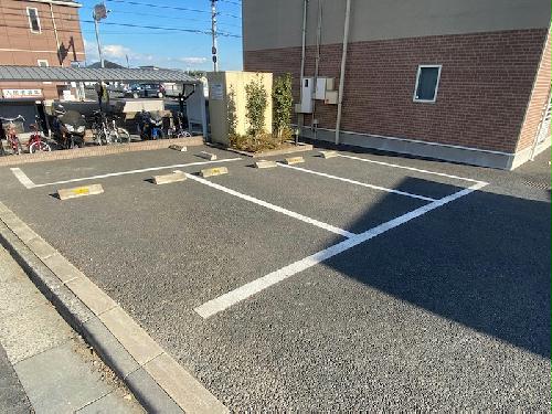 14/23 駐車場