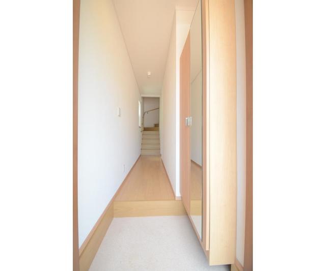 18/29 玄関