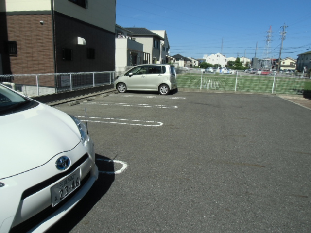 20/26 駐車場
