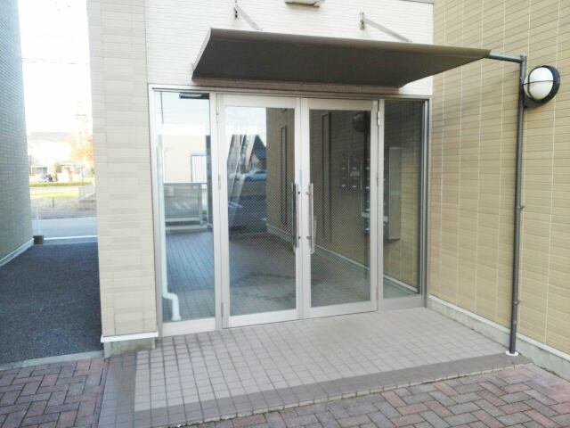 14/20 エントランス