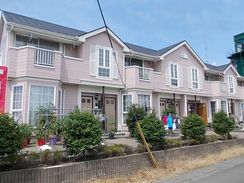 ＣＲＥＳＴＡＬＬ　ＫＡＳＩＷＡの外観