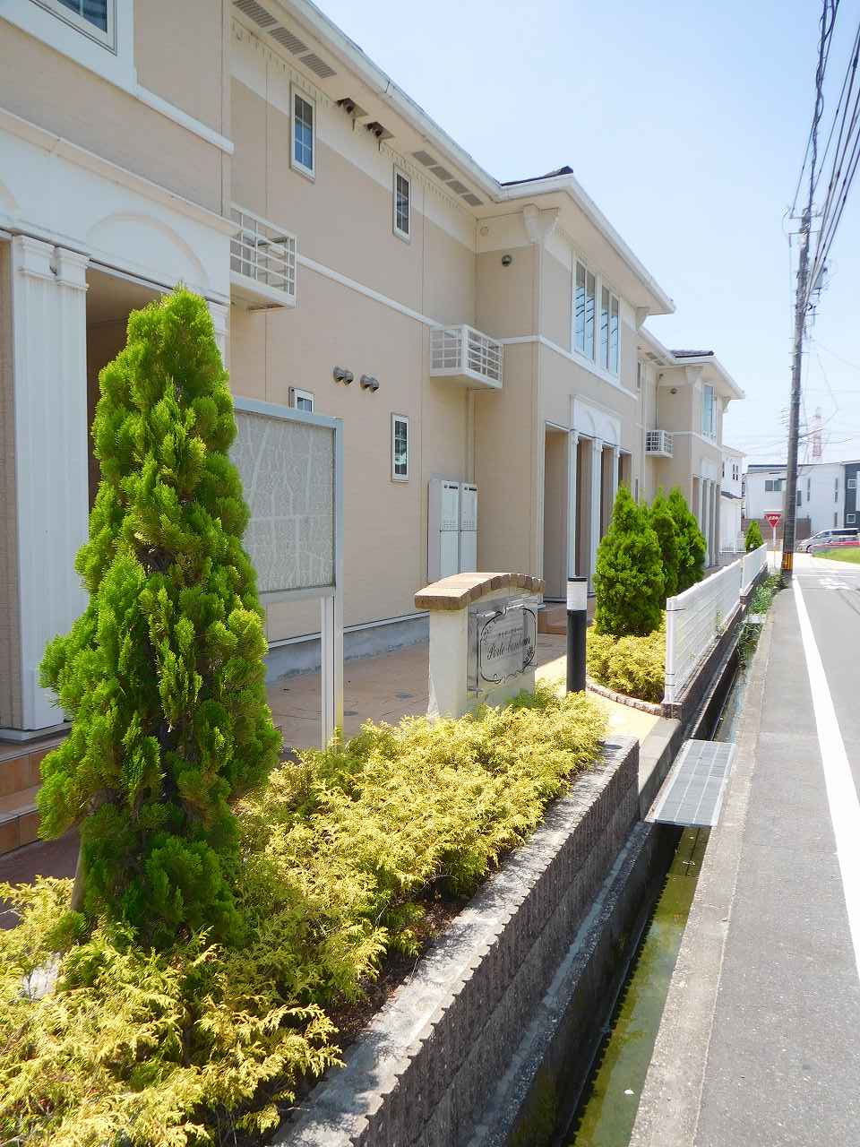 22/30 エントランス