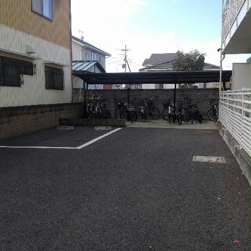 14/14 駐車場