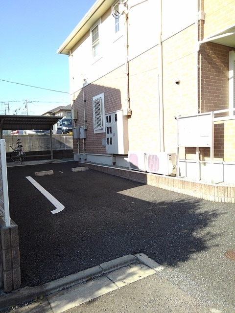 17/23 駐車場