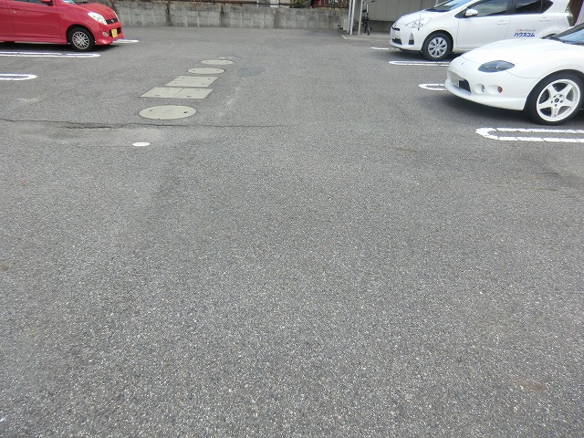 22/30 駐車場