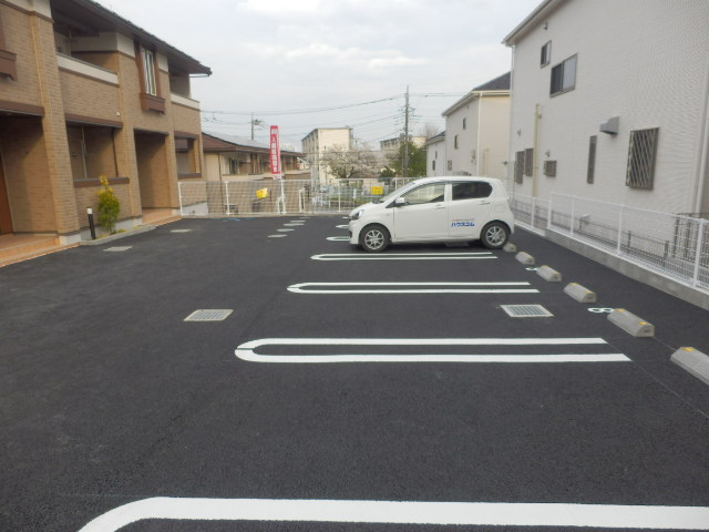 22/28 駐車場