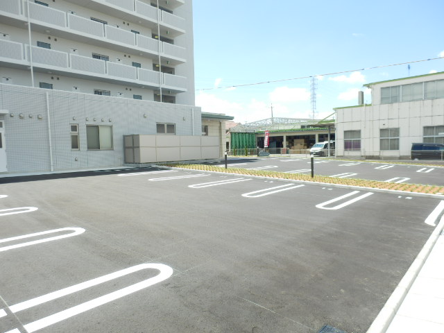 22/30 駐車場