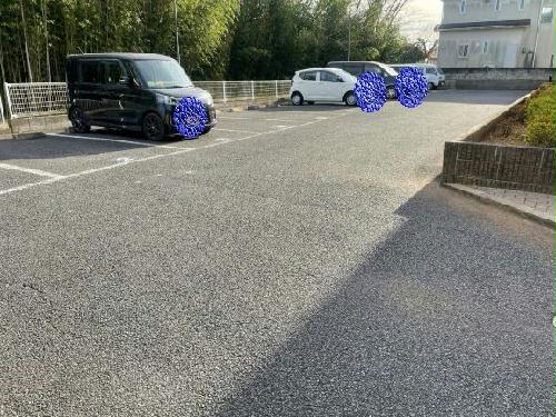 14/14 駐車場