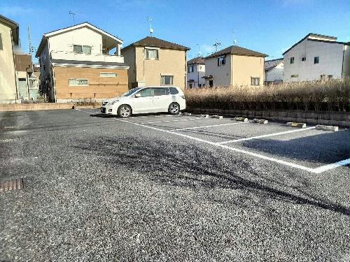 3/3 駐車場