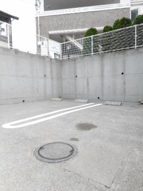 2/7 駐車場