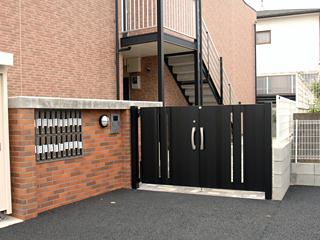 13/13 エントランス