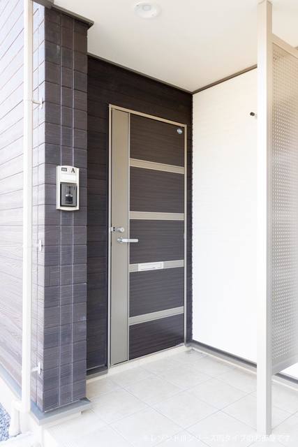 14/20 エントランス