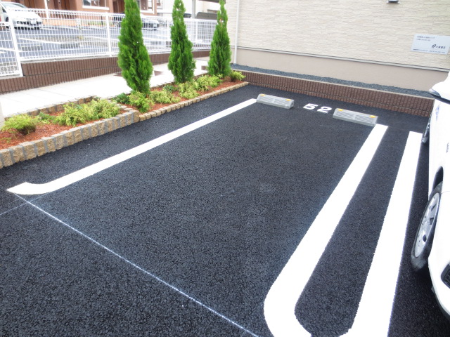 22/28 駐車場
