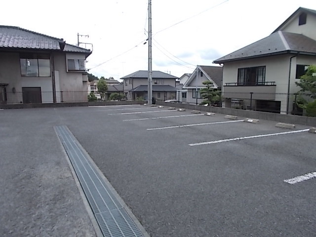 14/15 駐車場