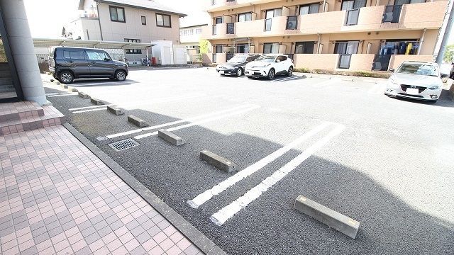 14/20 駐車場
