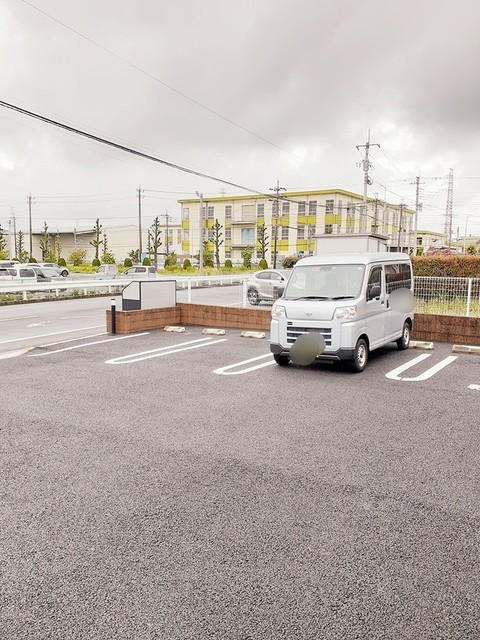 14/20 駐車場