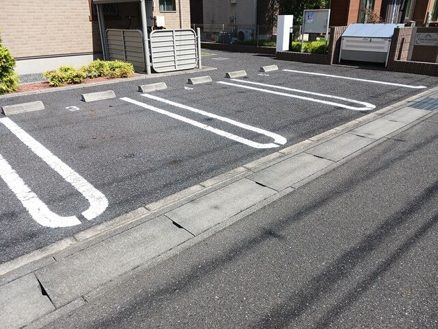 14/20 駐車場