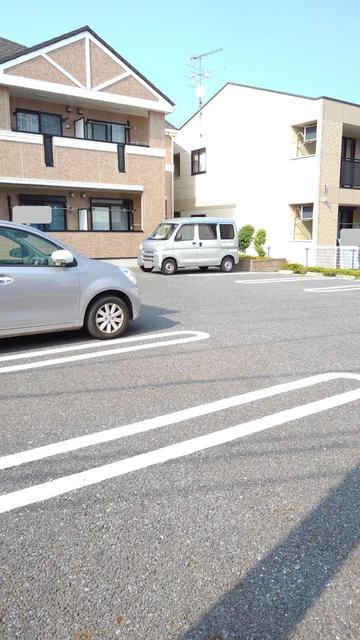 28/30 駐車場